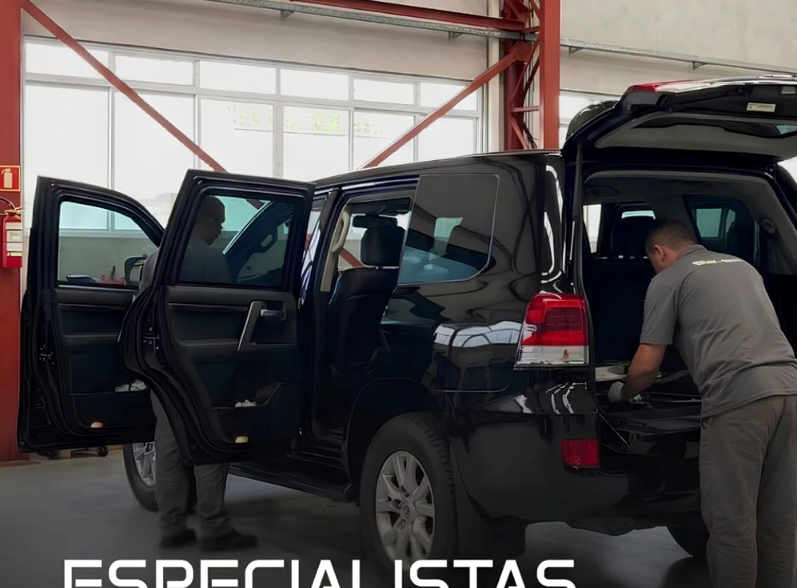 Veículo blindado em atendimento